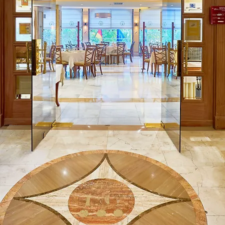 ホテル Crisol Guadalupe 3*